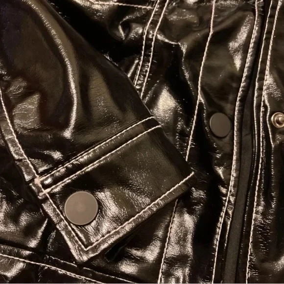 NWOT Nine West Faux Leather Biker Jacket in Black with White stitching Size S - Picture 7 of 13